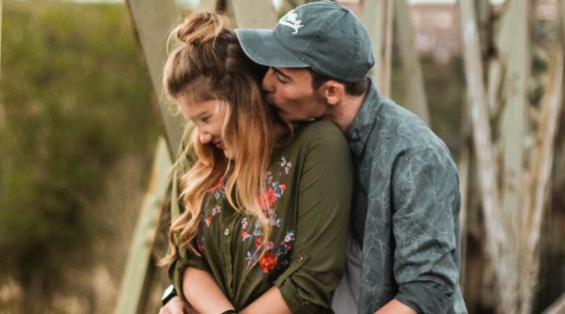 Deze 9 signalen geven aan dat jij &eacute;cht verliefd bent