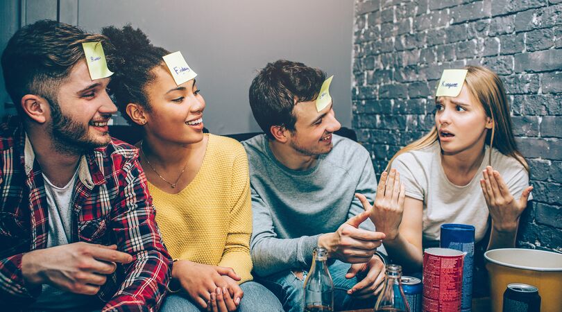 8 x de leukste spellen voor een avondje met de meiden