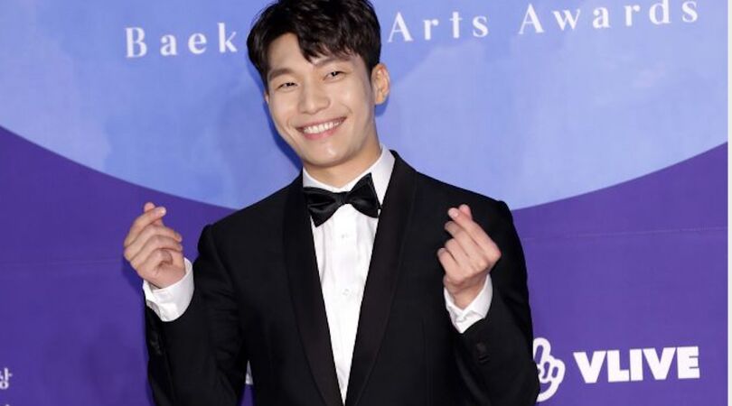 Zo hot is de politie-agent uit Squid Game in het echt