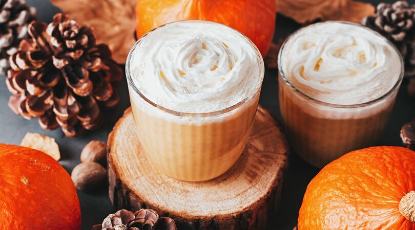 Yum: zo maak je thuis een vegan pumpkin spice latte