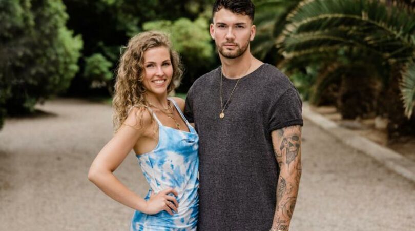 Geniet tijdens je brakke zondag van de Temptation Island imitaties van Iris Ulkens