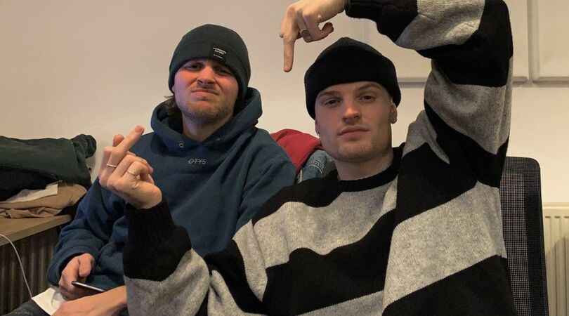 Rijk en Sam Hofman delen sneer uit naar Sarah van Soelen