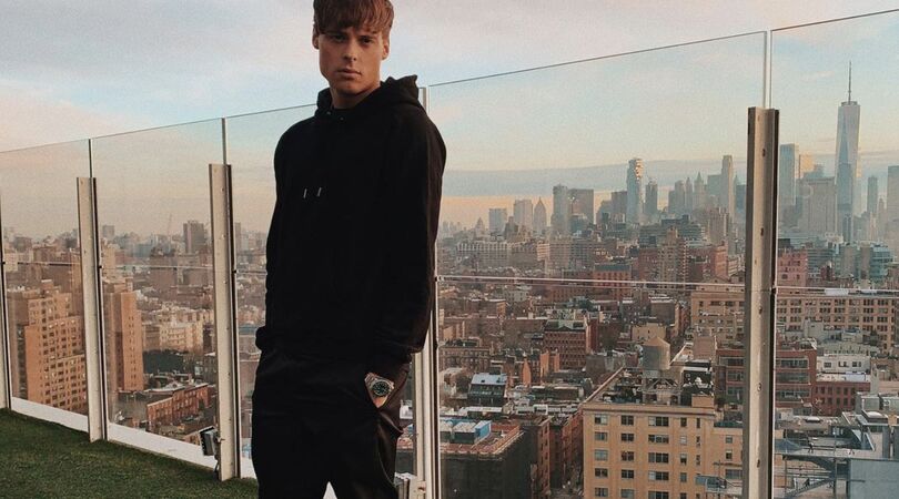 Sjezus; deze enorm knappe Noor is &eacute;&eacute;n van de jongste miljardairs ter wereld