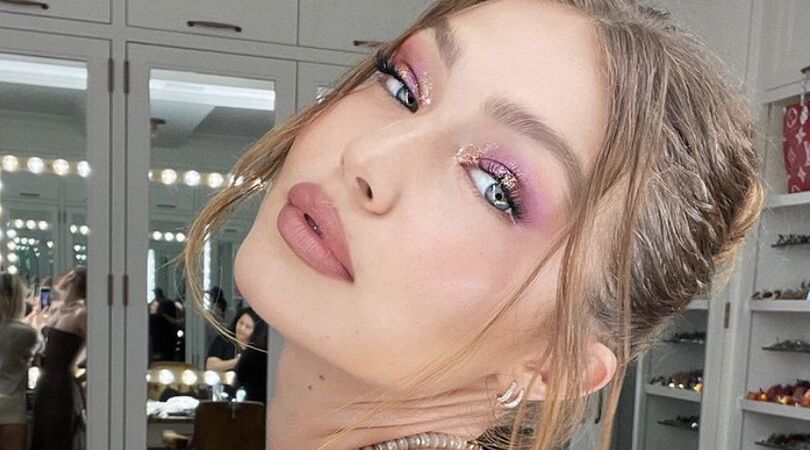 Wow! De make-up artist van Gigi Hadid deelt d&eacute; hack voor vollere lippen