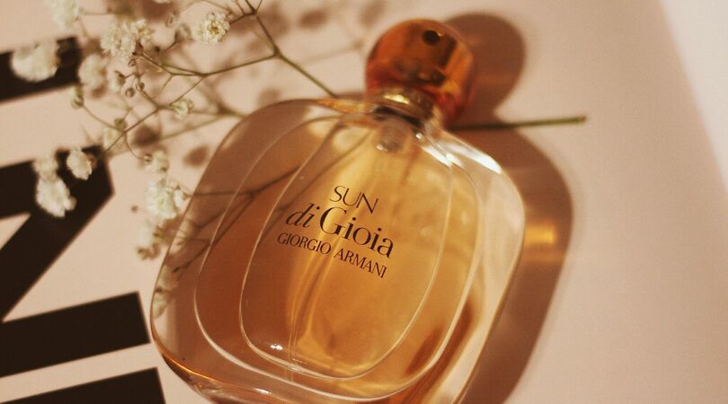 Op deze 4 dingen moet je letten wanneer je online parfum koopt