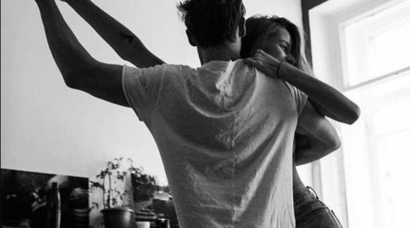 Aan deze signalen merk je dat je uit de friendzone komt