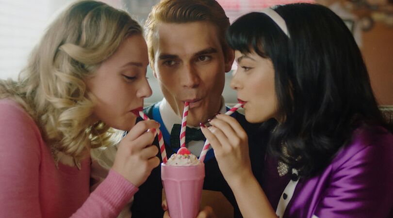 Trommel je vriendinnen op: deze roze freakshake moeten jullie &eacute;cht proberen