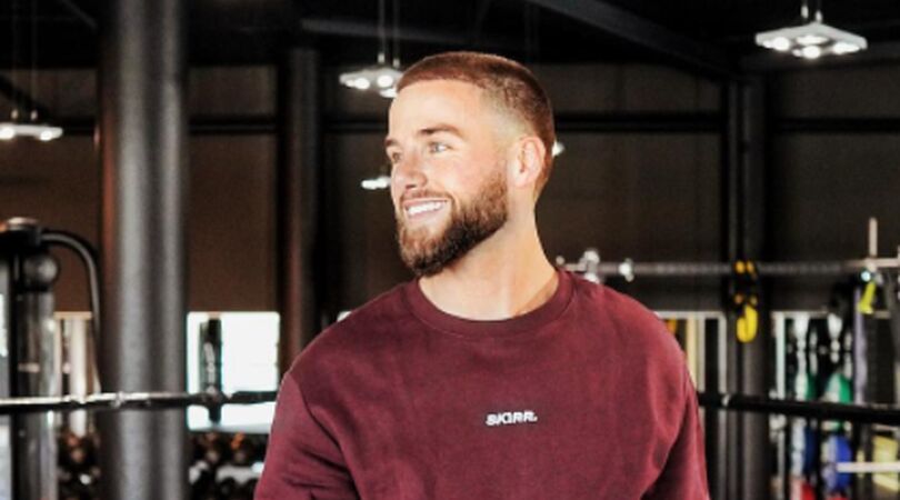 Oeh: Donny Roelvink showt zijn body na 5 weken intensief trainen