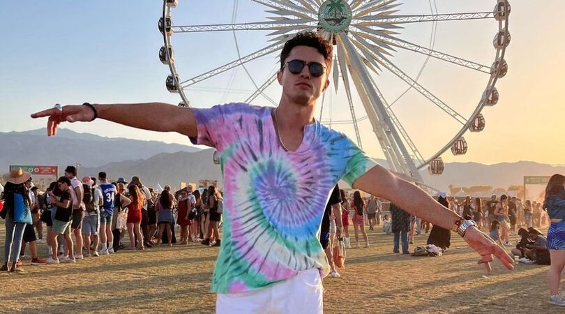 Darren Barnet nieuw gezicht van Victoria&rsquo;s Secret gendervrije collectie