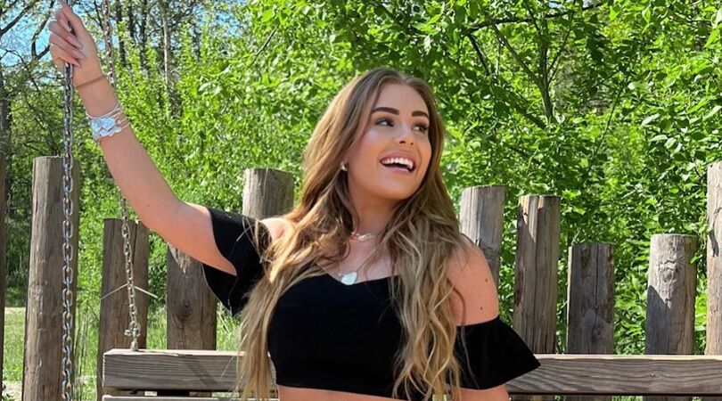 Zien: EOTB Lesley Versprille krijgt haatreacties om d&eacute;ze outfit