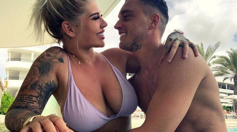 OMG: op deze bizarre plek heeft EOTB Shani een tattoo van Davey laten zetten