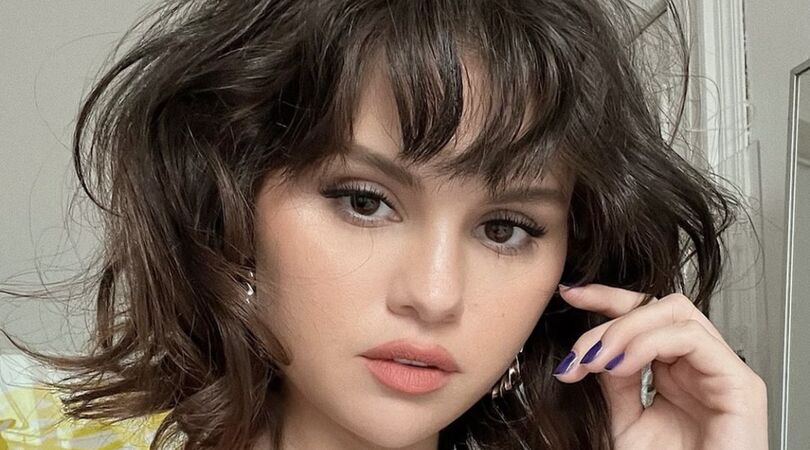 Met deze geniale hack van Selena Gomez cre&euml;er jij de wimpers van je dromen