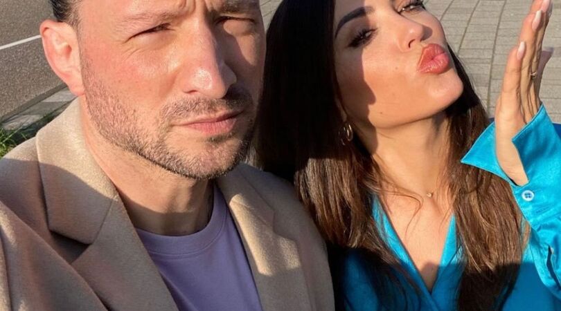 Kraantje Pappie openhartig over zoensc&egrave;ne met Yolanthe: &lsquo;Ik had niet het idee dat ik even lekker stond te zoenen&rsquo;