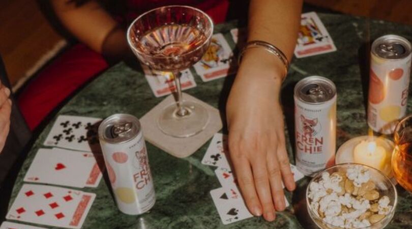 Gezellig een avondje met je vriendinnen naar het casino? Dit is de dresscode!