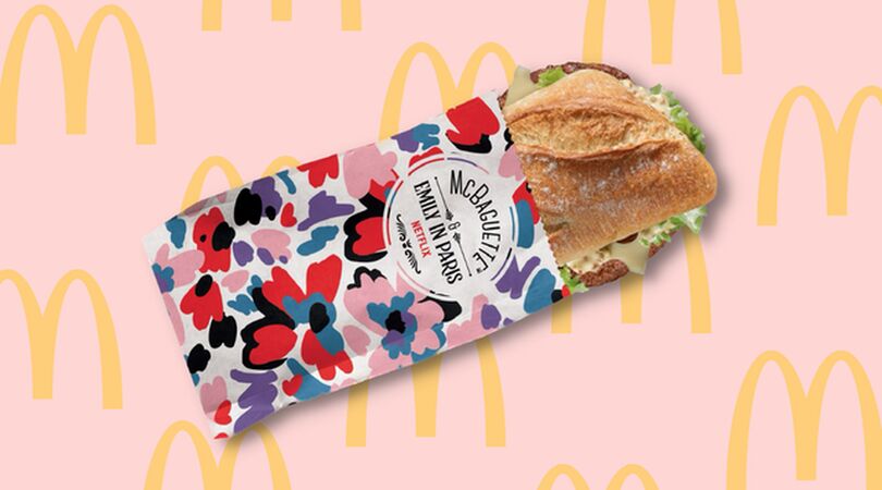 De McBaguette van Emily in Paris is nu &eacute;cht te koop
