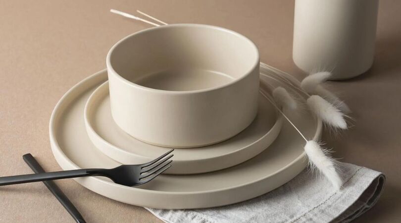 minimalistische-witte-borden-action