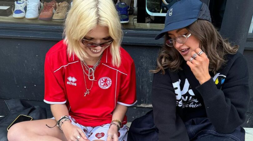 sterrenbeelden-goede-band-zussen