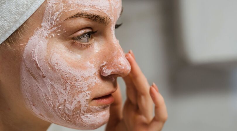 beste-gezichtsmaskers-droge-huid