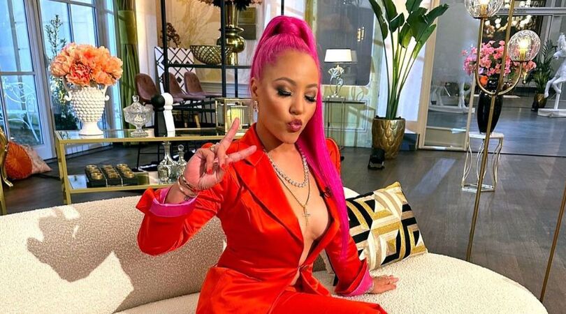 djamilia-real-housewives-roze-haar