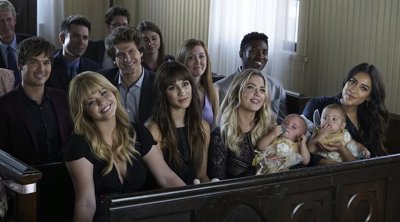 pretty little liars podcast