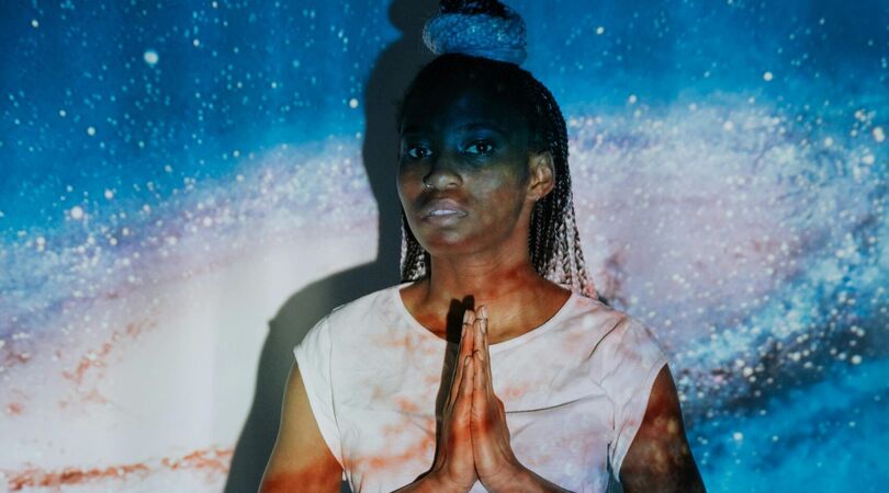 yoga les saints and stars