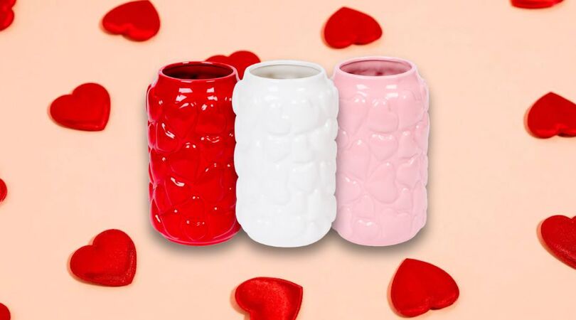 Schattig! Deze Action-vaas past goed bij de rozen die je krijgt op Valentijnsdag