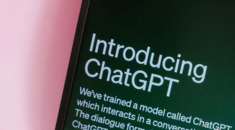 Computerscherm met de introductie van ChatGPT.