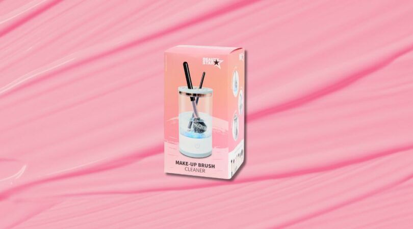 Foto van de make-up brush reiniger.