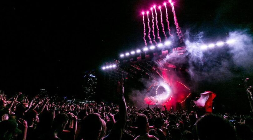 Foto van een concert.