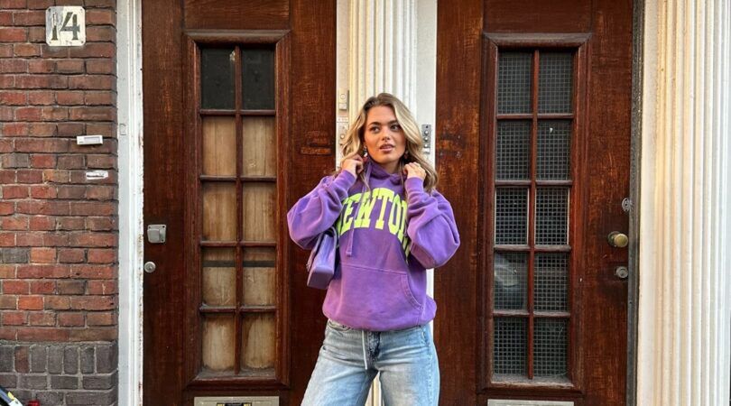 Guusje Willemse in een paarse trui.