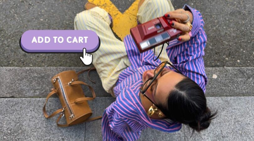 Een meisje met een hippe outfit.