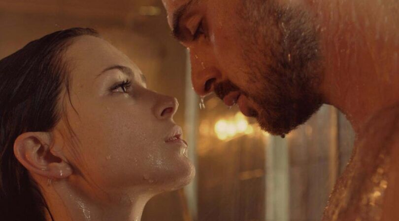 Twee mensen die nat zijn