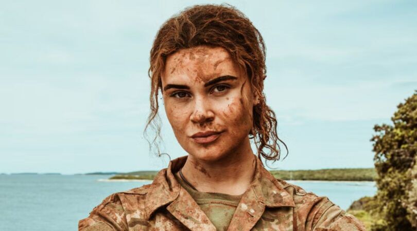 Vrouw met een stoere blik. Ze doet mee aan het programma Special Forces VIPS.