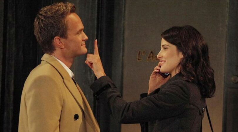 Barney en Robin in How I Met Your Mother.