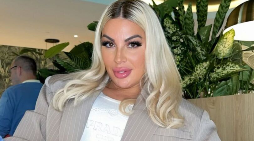 Morena Rebolledo poseert voor een foto