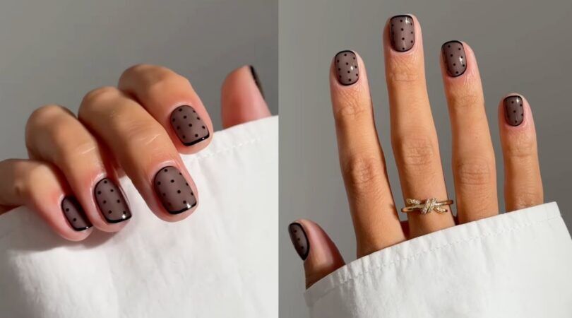 Doorzichtige nagels.