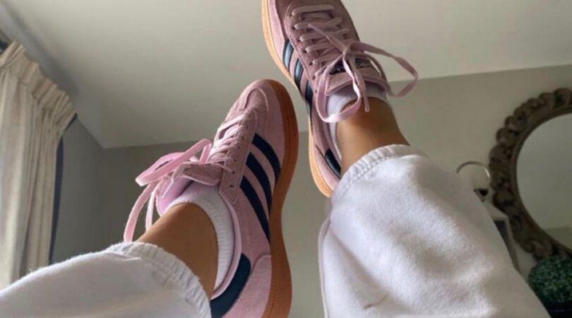 Roze Adidas VL Court 3.0.