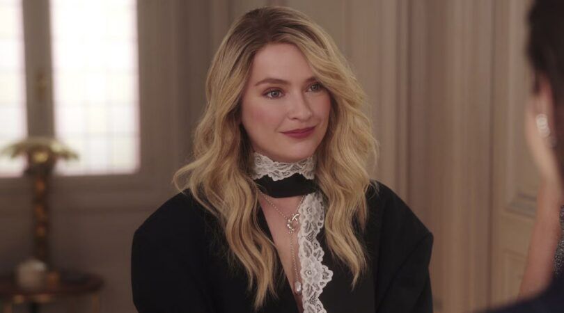 Camille uit Emily in Paris op Netflix.