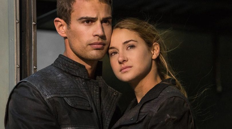 Shailene Woodley &eacute;n Theo James in de serie: Divergent.