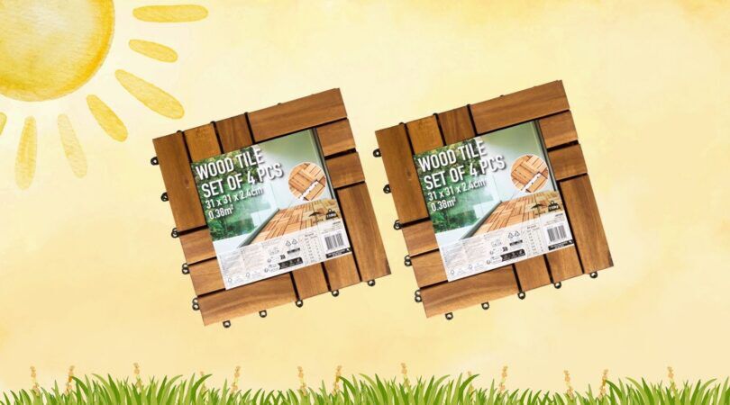 De zon en gras samen met de terras tegels van Action.