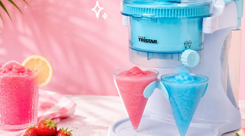 Slushy maker Action.