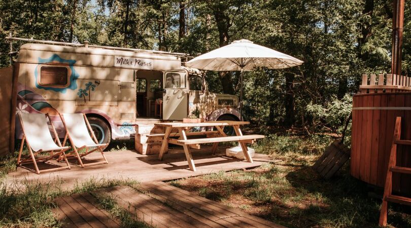 cinemabus-met-hottub