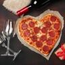Toni Loco verkoopt hartjespizza speciaal voor jouw Valentijn