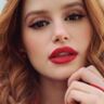 Dit is d&eacute; exacte kleur lipstick van Cheryl Blossom uit Riverdale