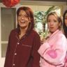 Karen, Kristel en Kathleen staan in hun pyjama.