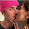 justin en hailey bieber kussen