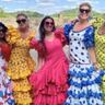 Kimberly, Florine, Leslie, Pauline en Bo uit Echte Gooische Moeders in Spaanse jurken.