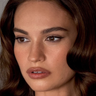 Lily James voor de Swiped premiere.